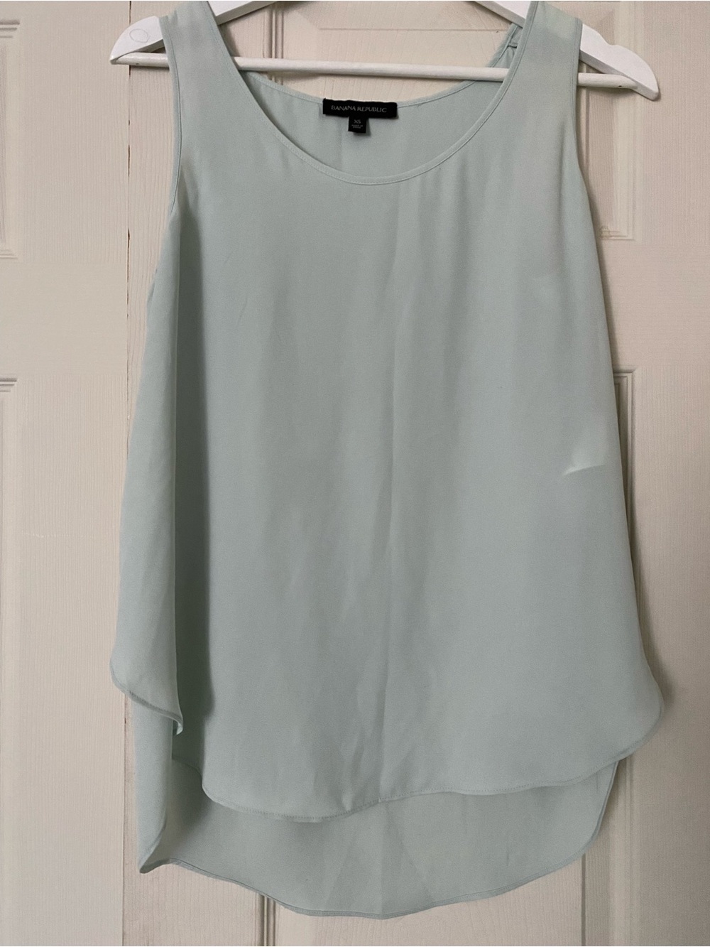 Women's XS Blouse Bundle Banana Republic & Ann Taylor EUC - Picture 3 of 14